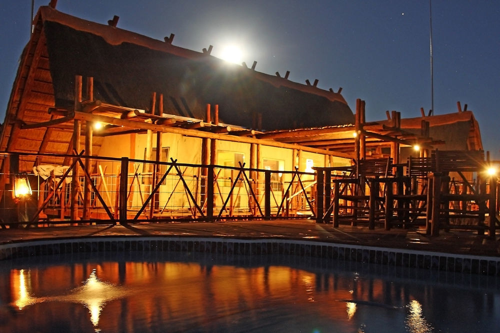 Xaus Lodge Twee Rivieren Экстерьер фото